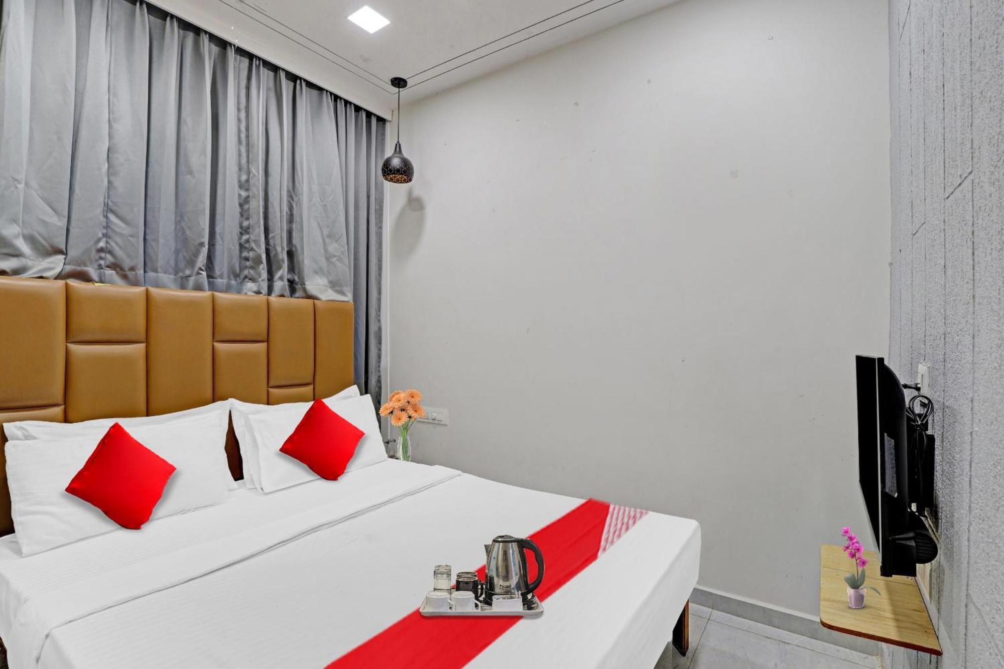 Hotel O Royal Orbit Сурат Екстериор снимка