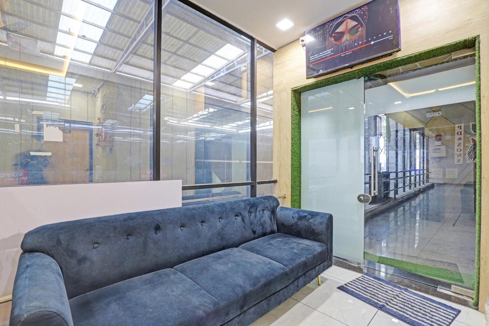 Hotel O Royal Orbit Сурат Екстериор снимка